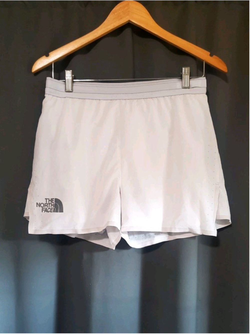 THE NORTH FACE Women's Flight Series 2 In 1 Off White Gray Shorts Size Small